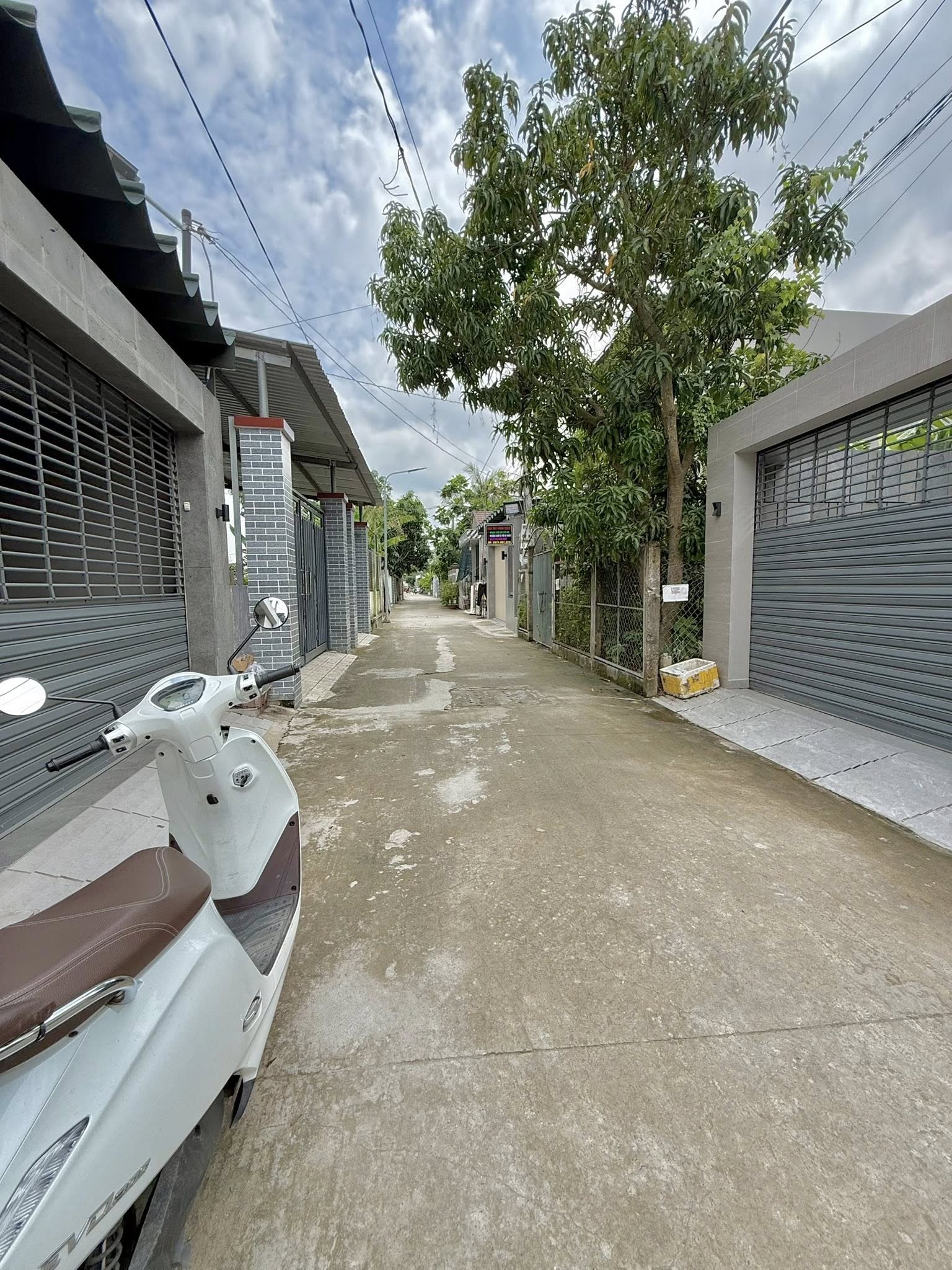 dat-nen-thoi-son-gan-bigc-125m2