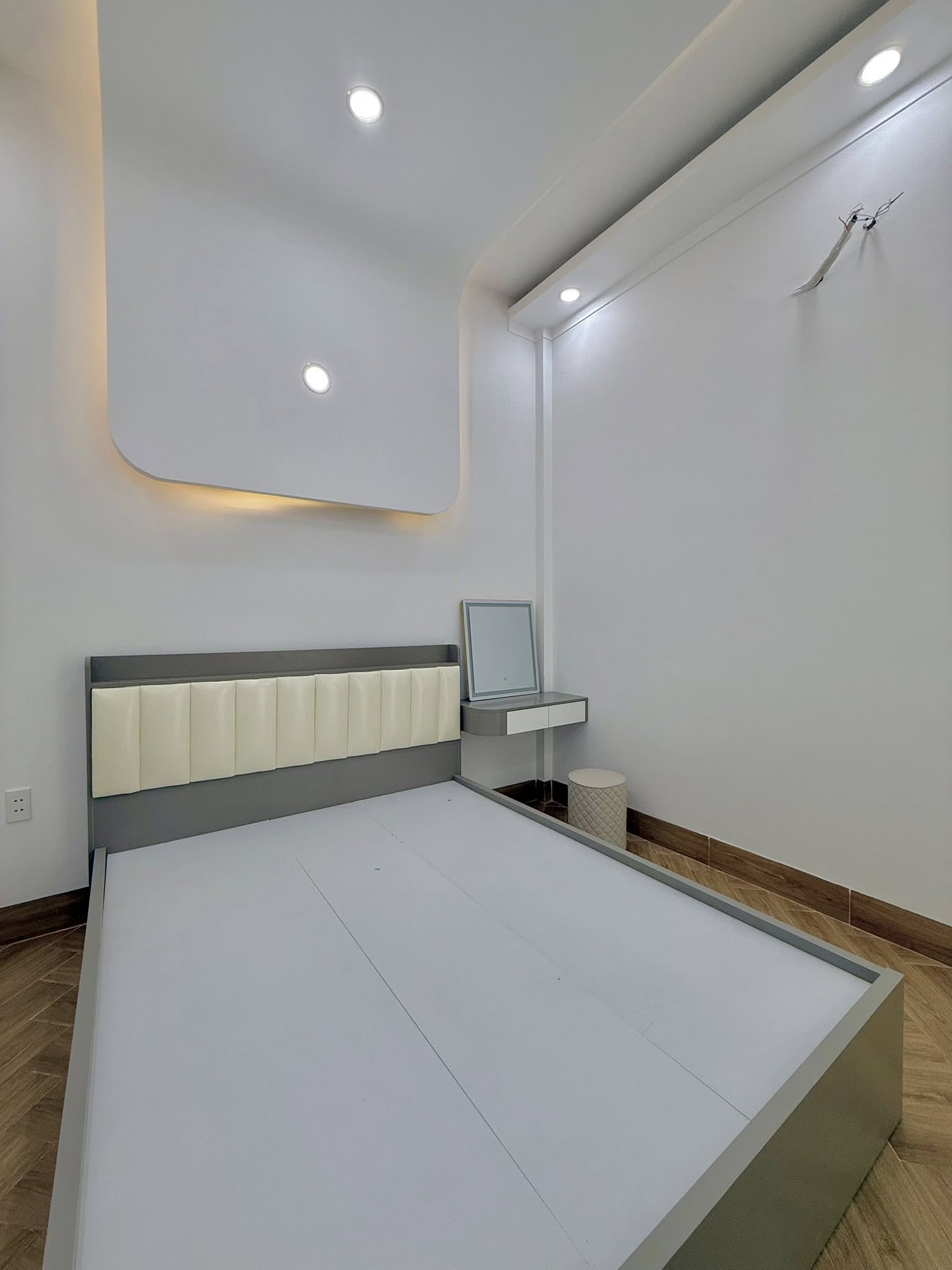 nha-pho-my-tho-thiet-ke-tan-co-dien-105m2