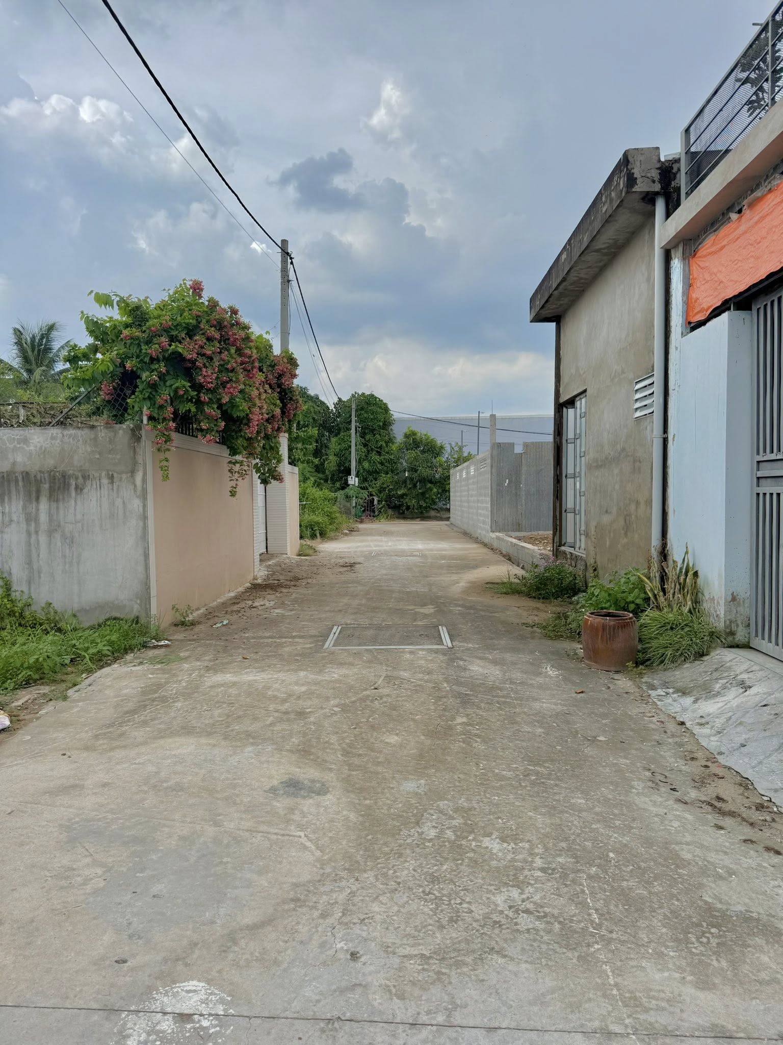 nha-pho-my-phong-thiet-ke-tan-co-dien-105m2