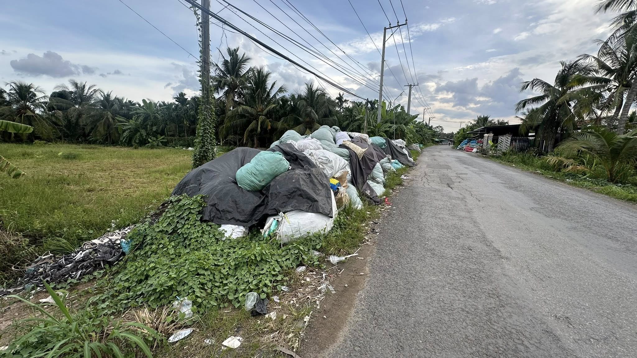 dat-mat-tien-my-tinh-an-duong-tinh-879-248m2