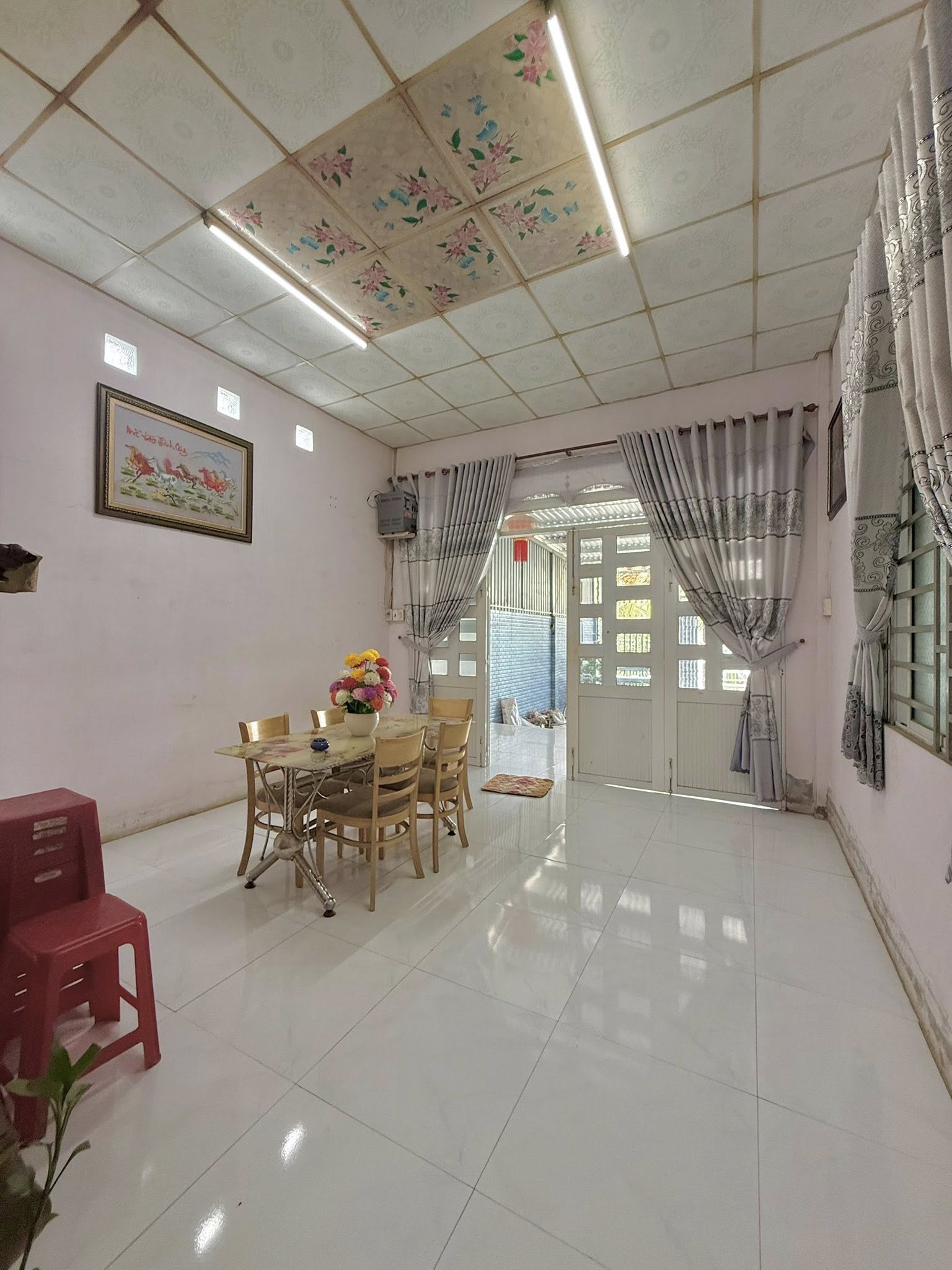 nha-pho-trung-an-rong-rai-263m2