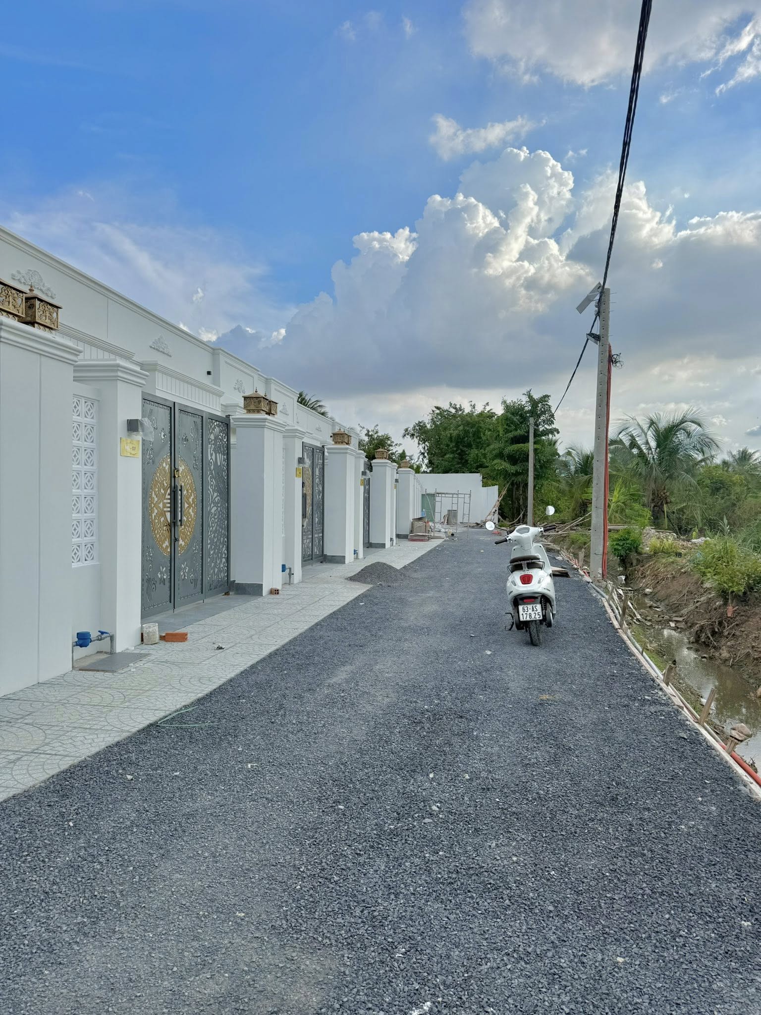 nha-pho-my-phong-thiet-ke-tan-co-dien-125m2