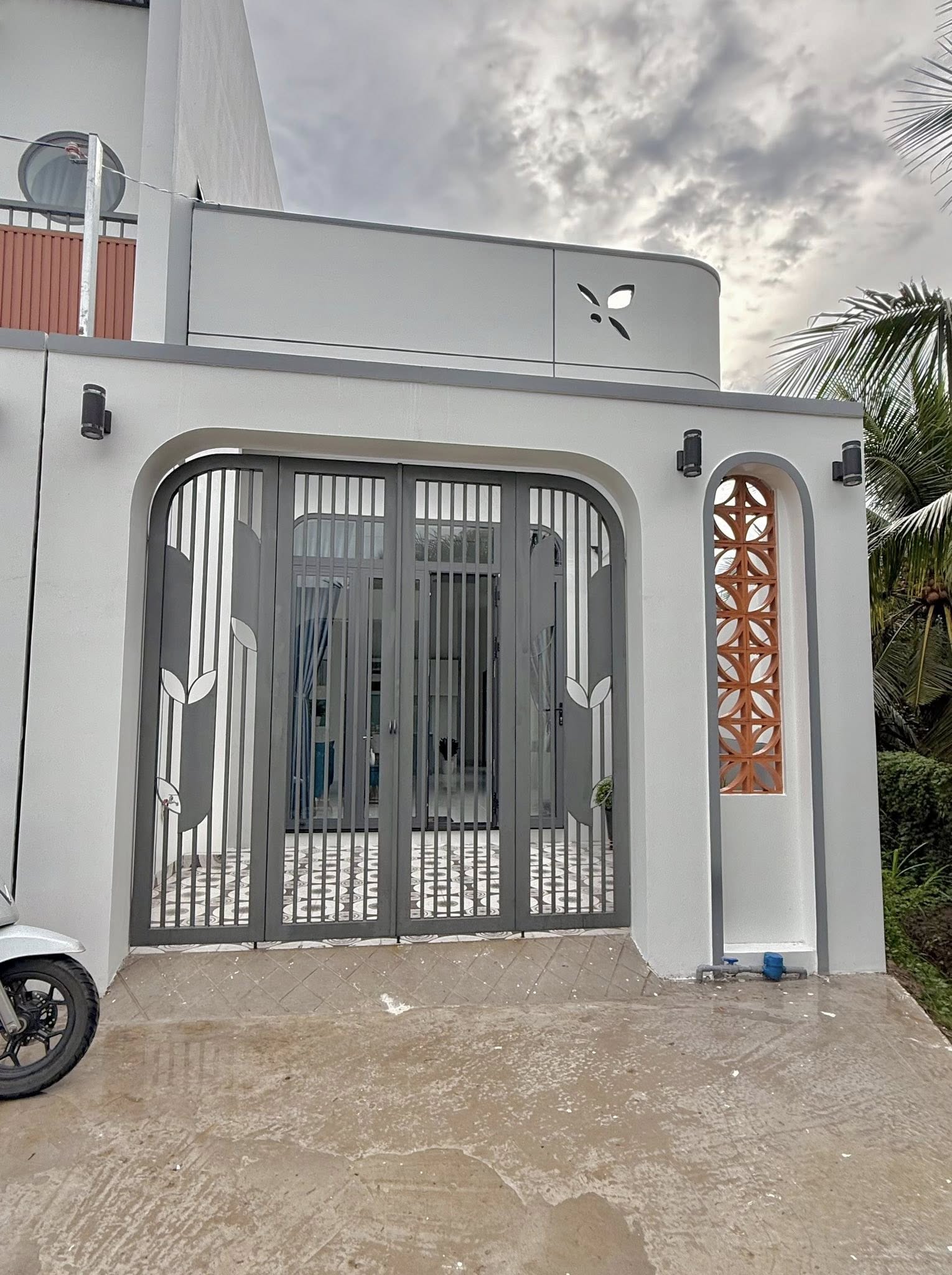 Bán Nhà Phố Mỹ Tho Mới 3 Phòng Ngủ Gần Trần Thị Thơm, Giá Chỉ 1.X Tỷ (Có Thương Lượng)