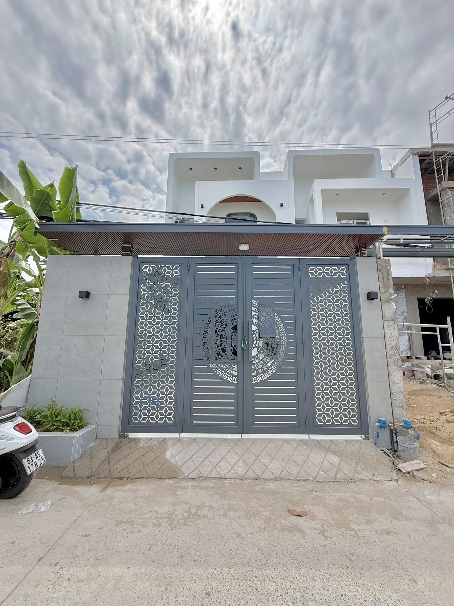 Nhà phố kinh doanh trung tâm Mỹ Tho thiết kế hiện đại