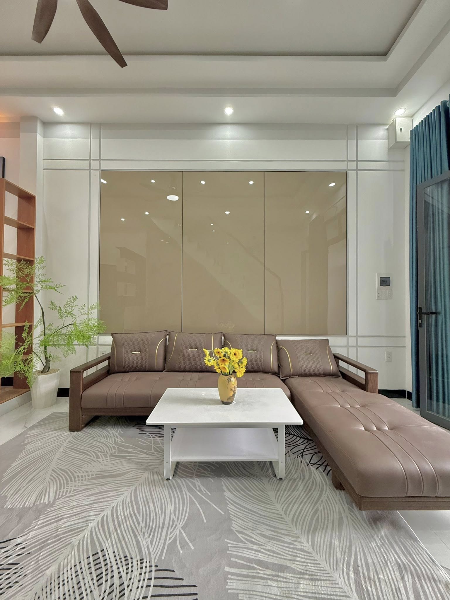 Nhà phố Mỹ Tho ngay trung tâm tại Phường 5 full nội thất