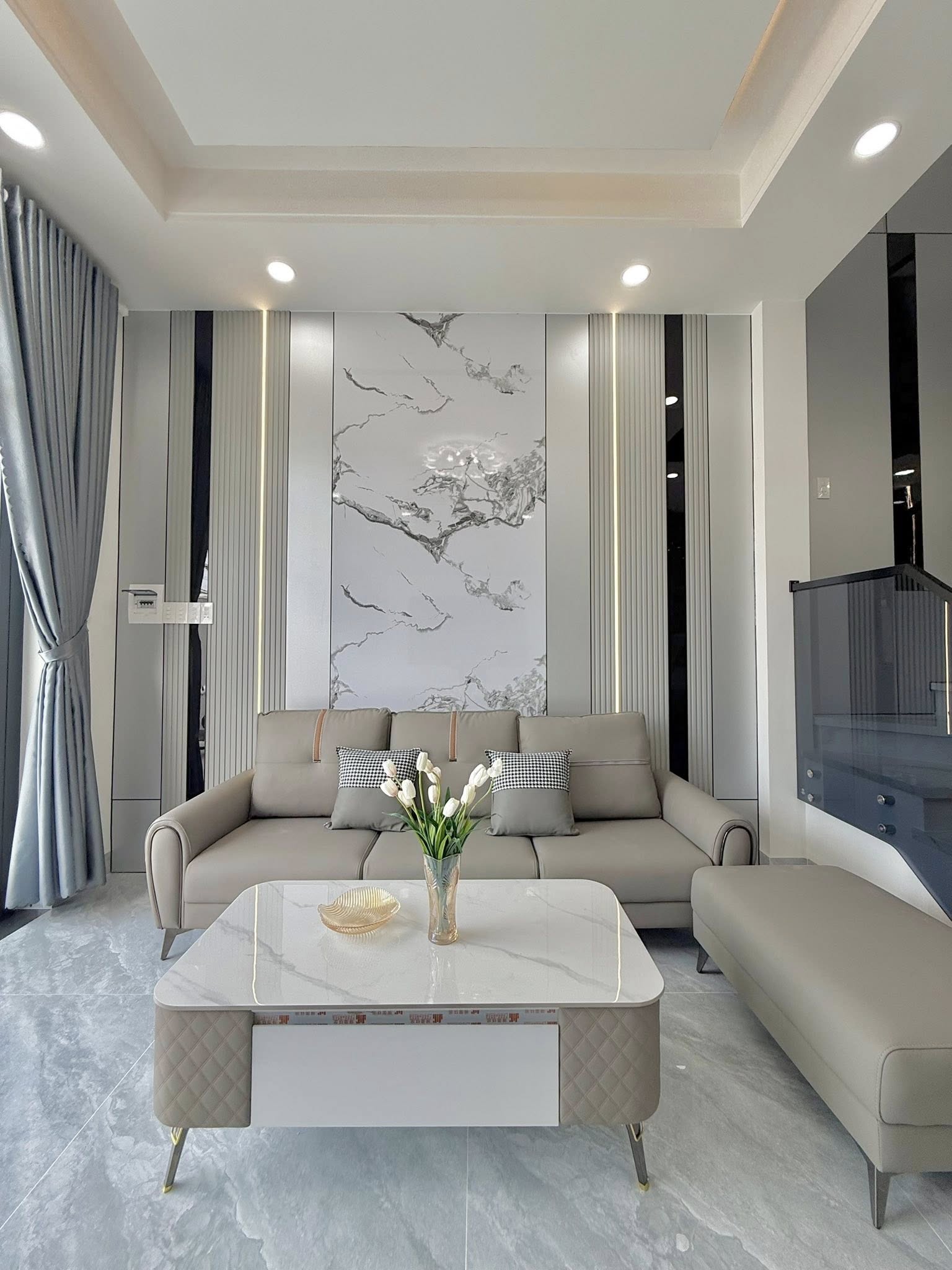 Nhà phố kinh doanh trung tâm Mỹ Tho thiết kế hiện đại