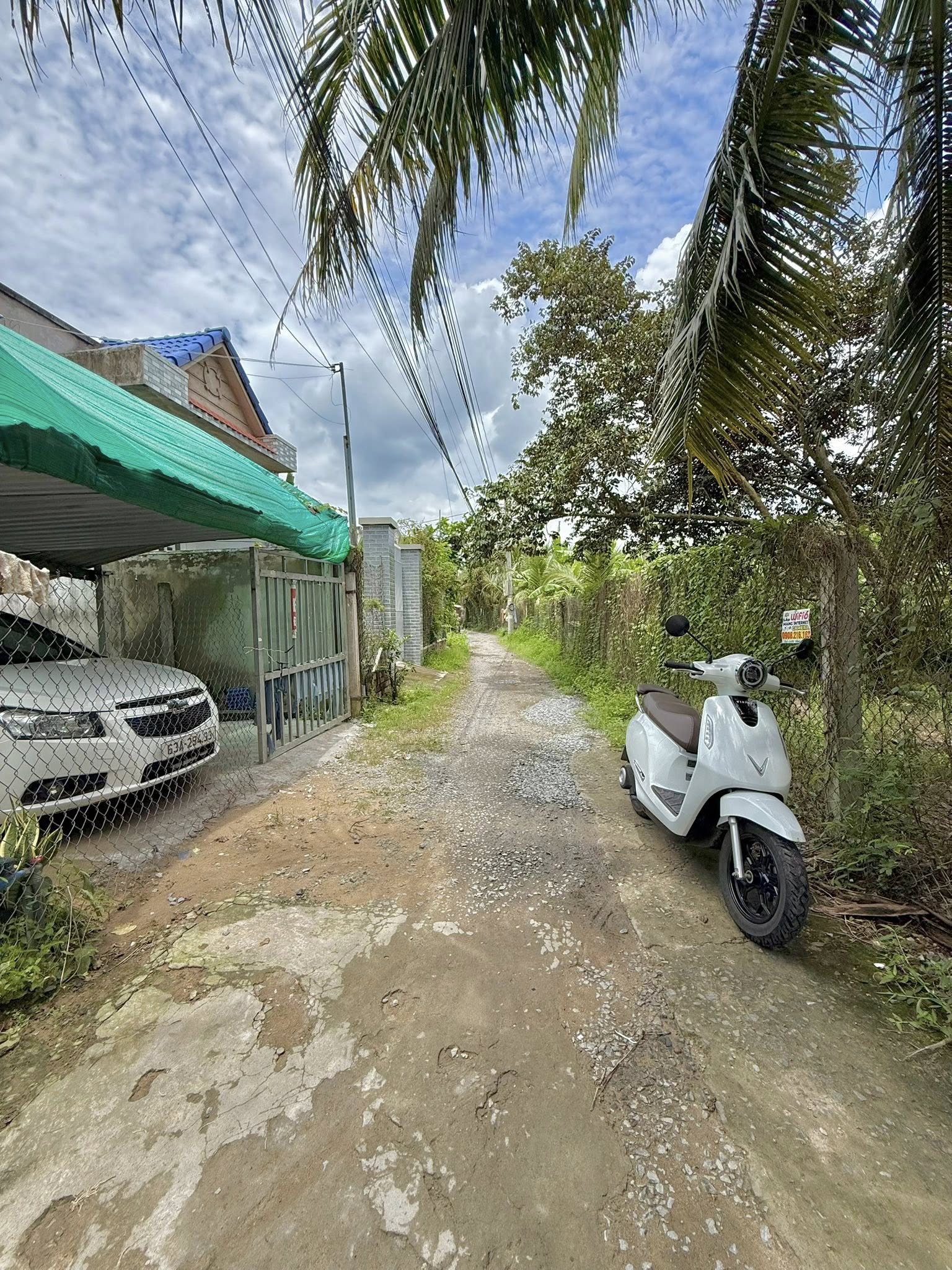 ban-dat-mat-tien-trung-an-goc-2-mat-tien-100m2