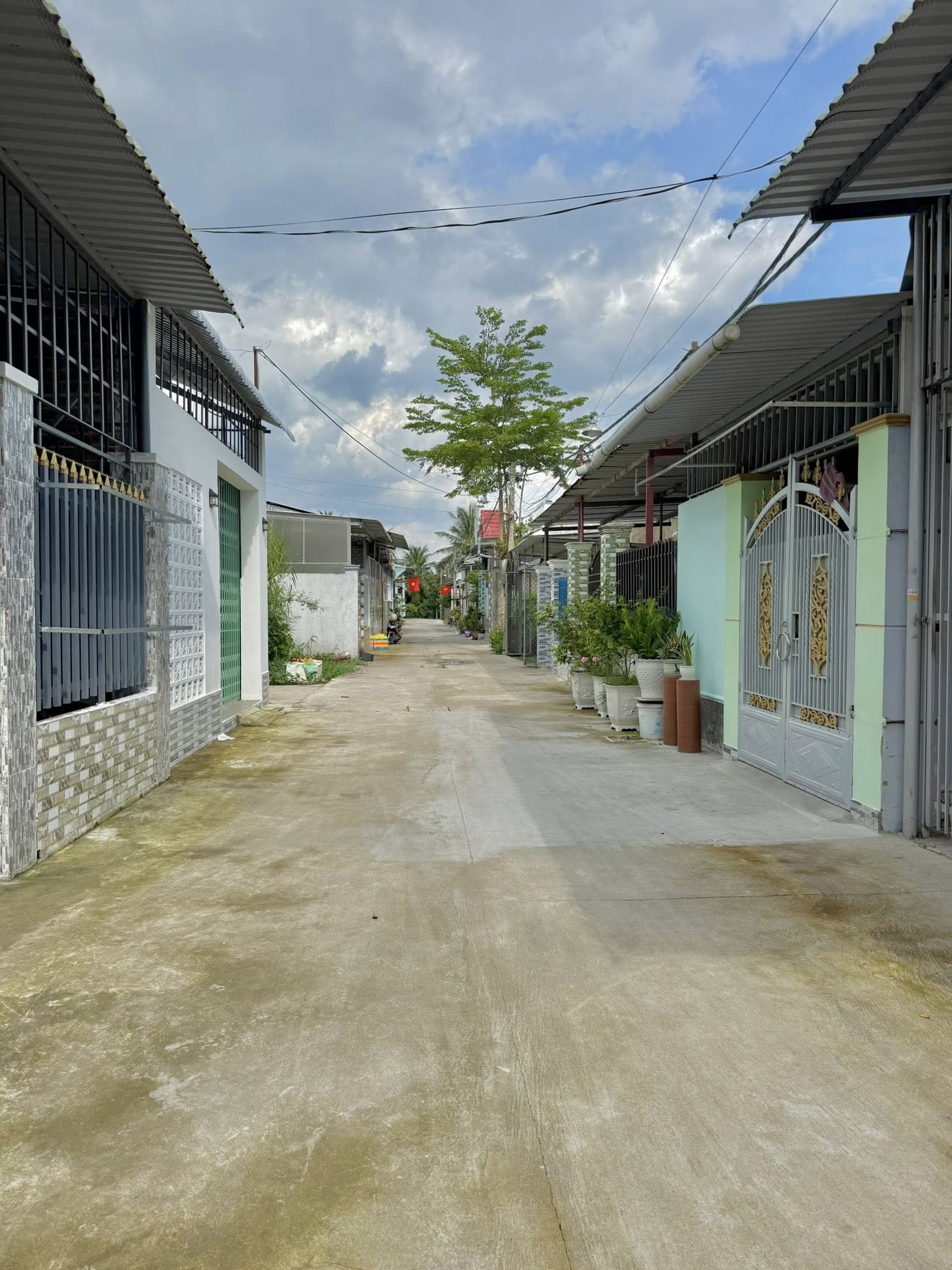 ban-dat-nen-my-phong-dep-gia-tot-tho-cu-93m2