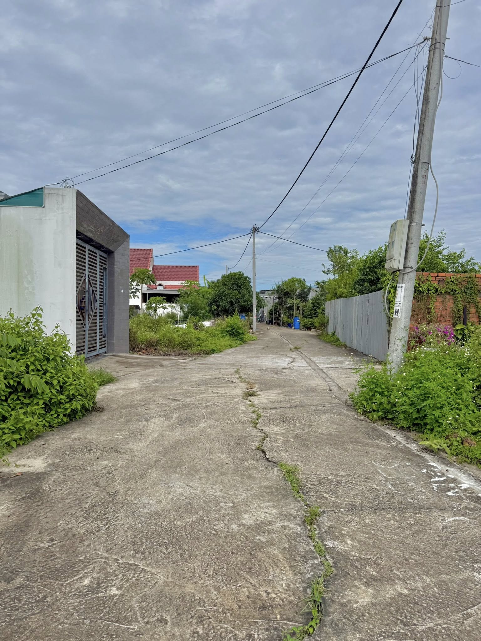 ban-dat-nen-my-phong-dep-vuong-vuc-100m2