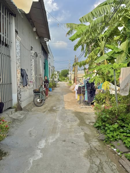 ban-dat-nen-my-phong-dep-vuong-vuc-gan-khu-dan-cu-180m2