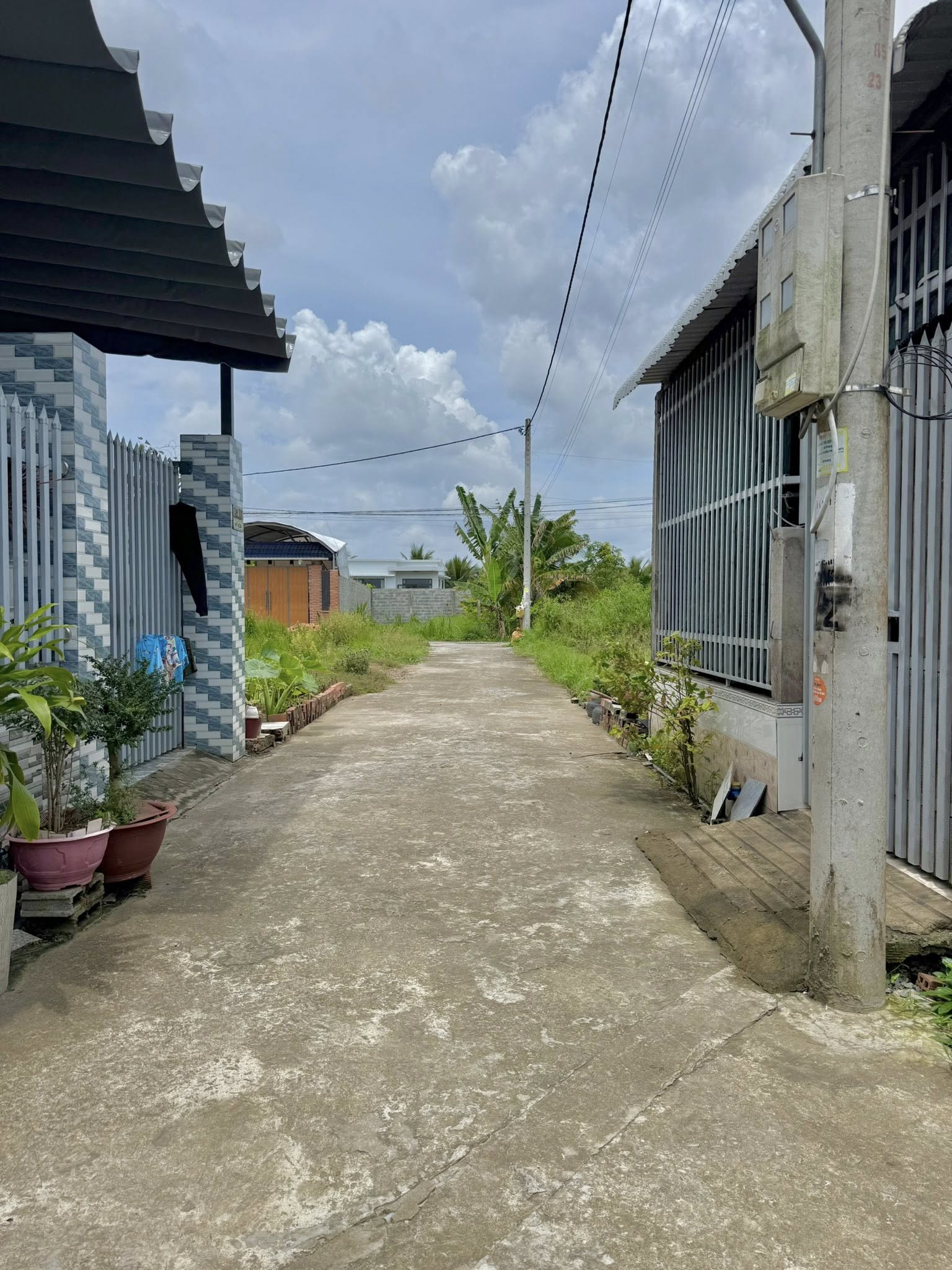 ban-dat-nen-my-phong-gan-khu-nha-yen-90m2