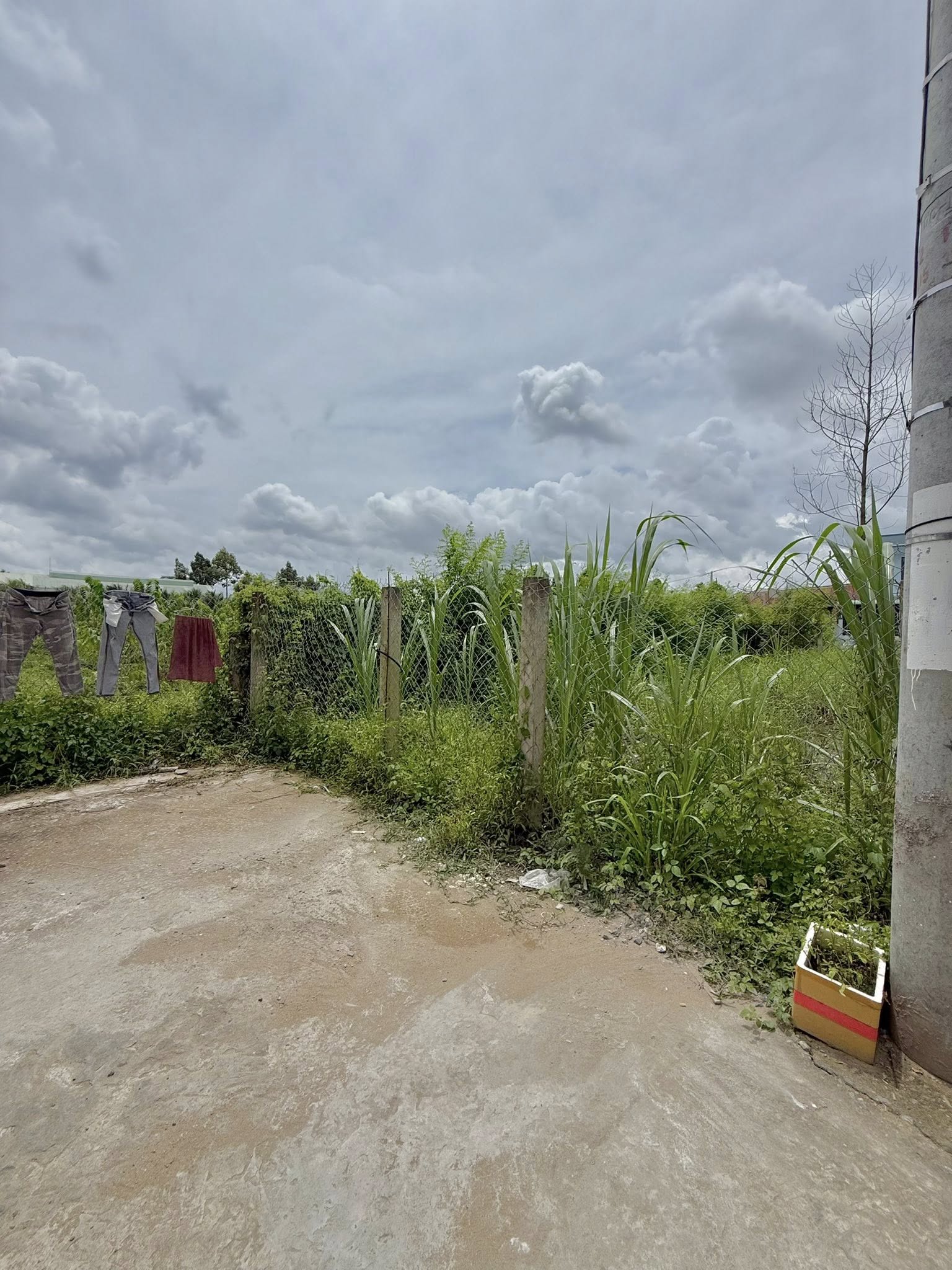 ban-dat-nen-my-phong-gan-khu-nha-yen-90m2