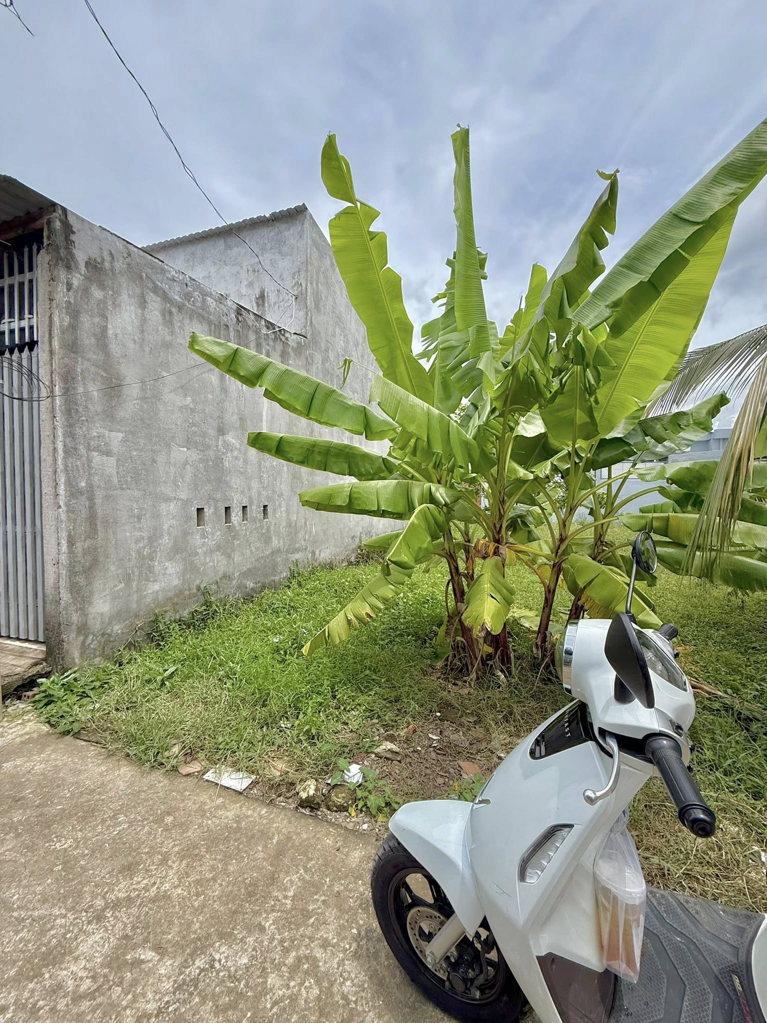 ban-dat-nen-my-phong-gan-khu-nha-yen-90m2