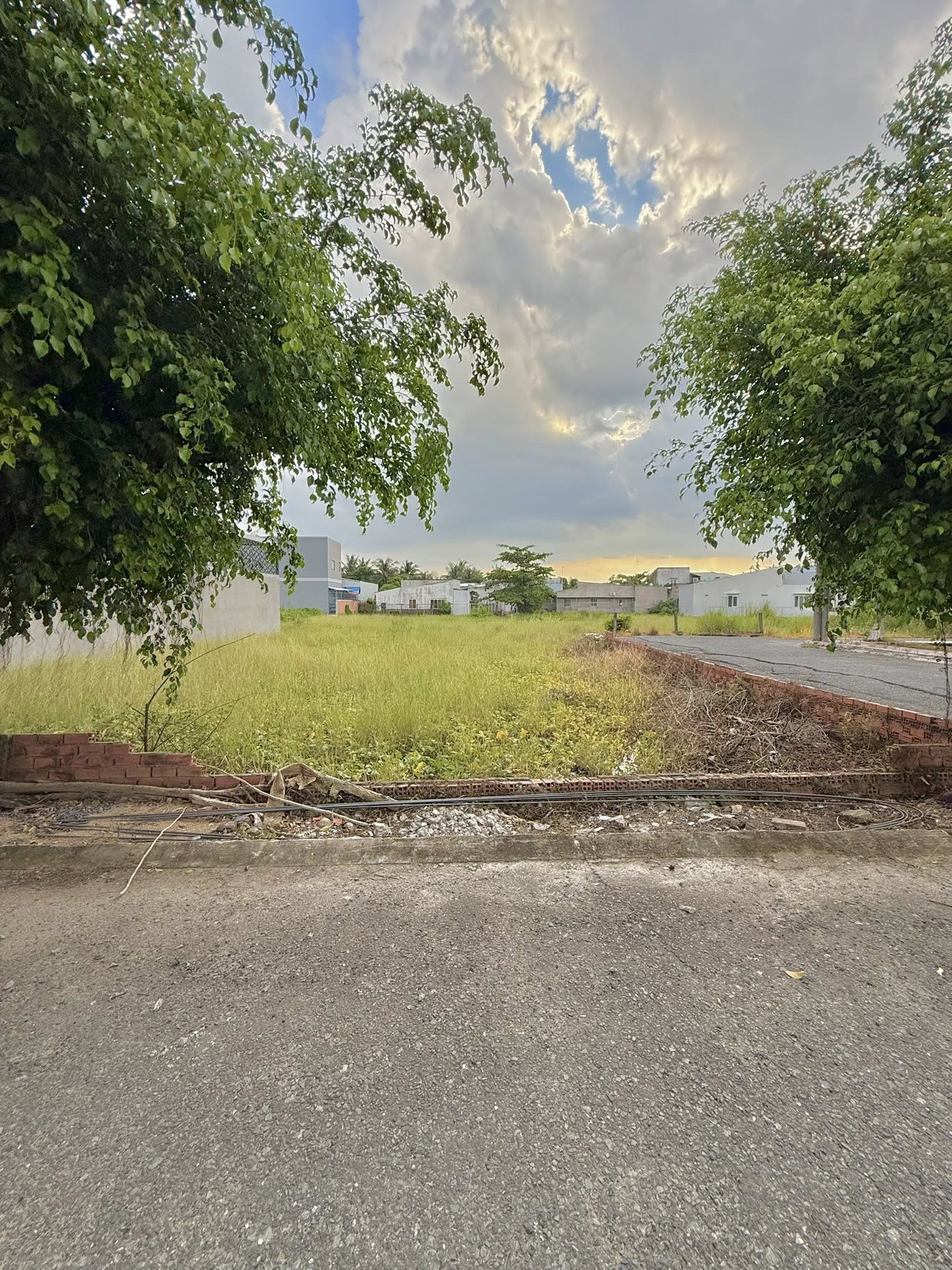ban-nen-my-phong-dep-100m2
