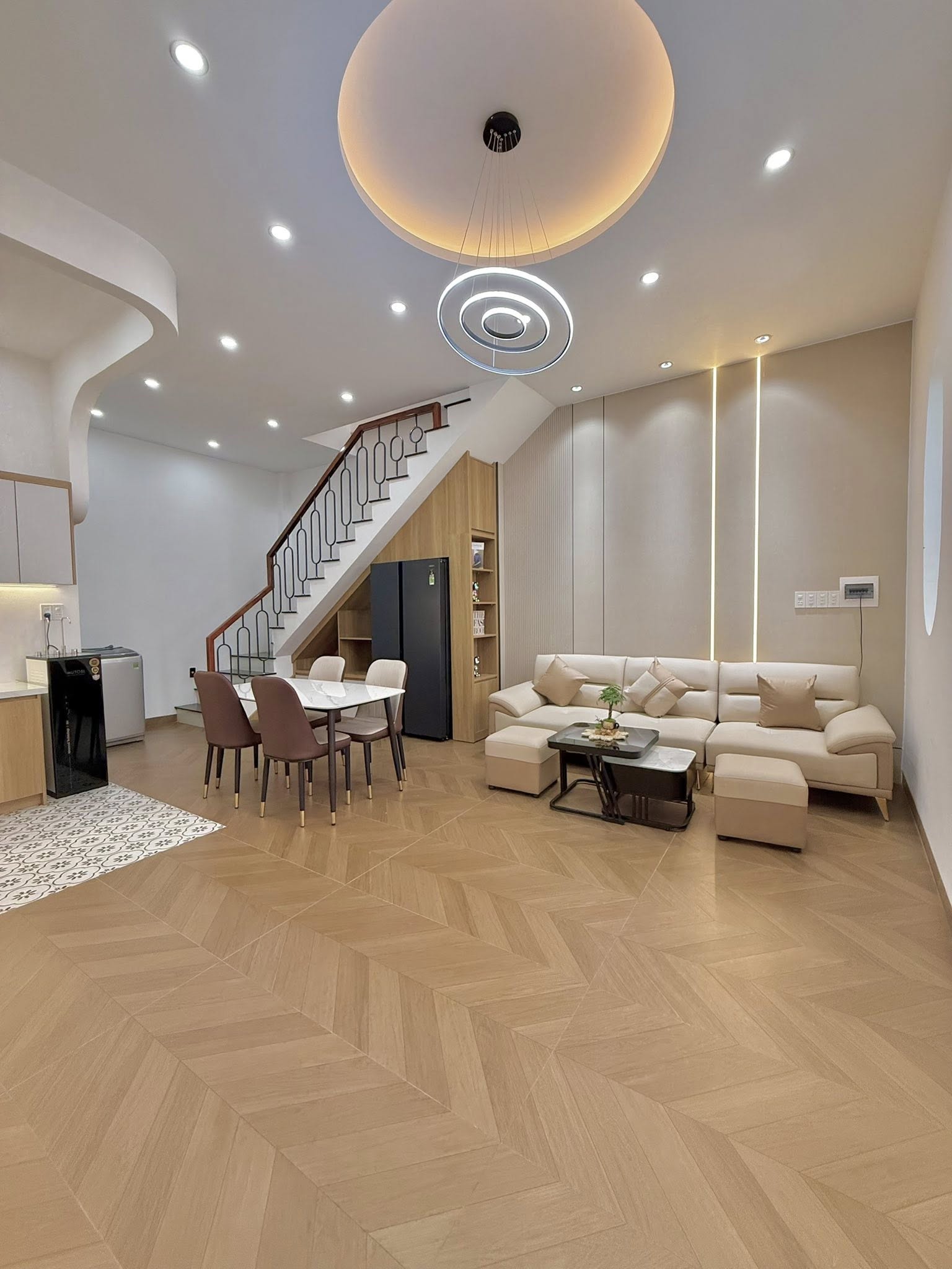 ban-nha-pho-dao-thanh-dep-ngay-trung-tam-47m2