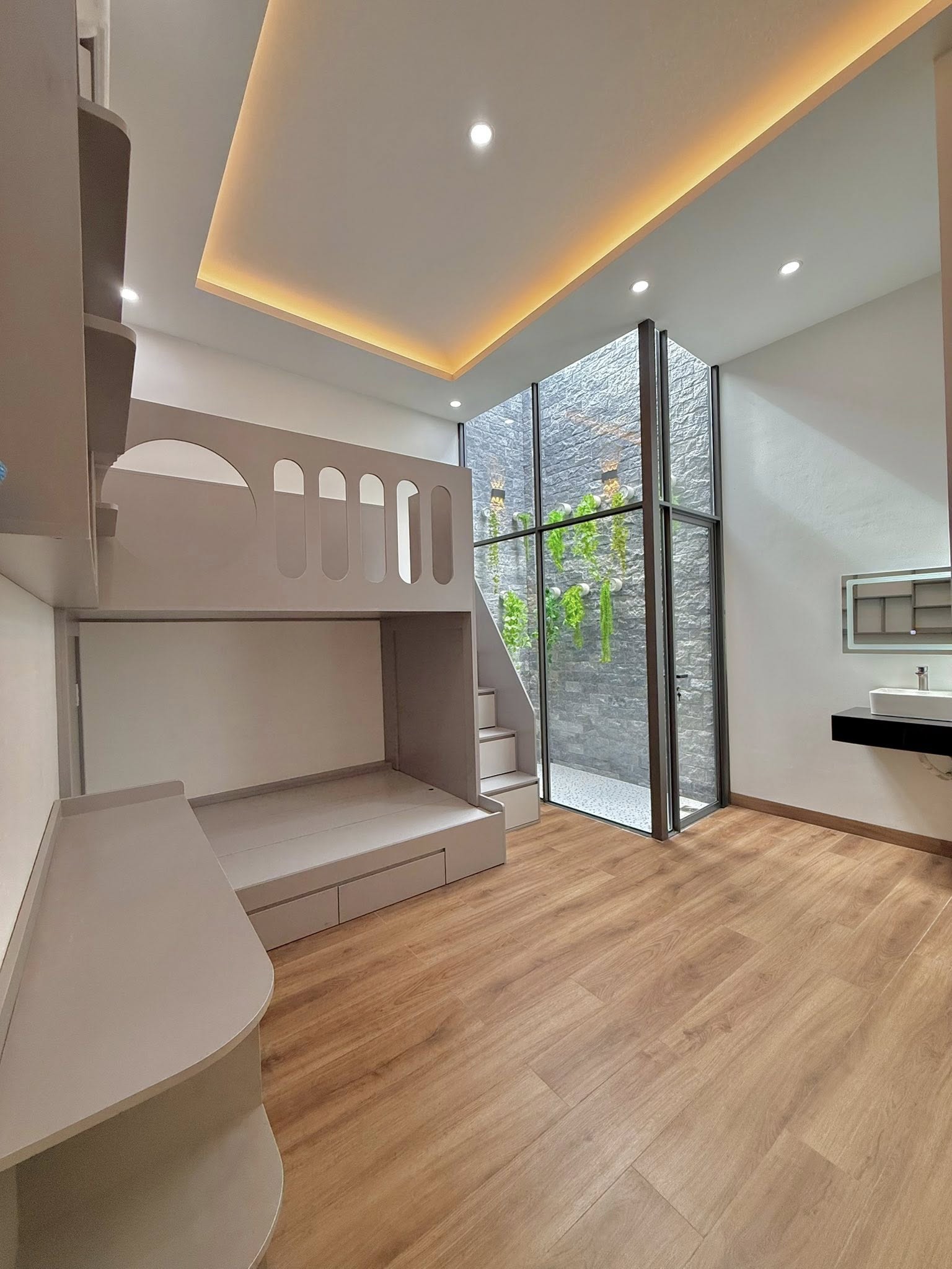 ban-nha-pho-dao-thanh-dep-ngay-trung-tam-47m2