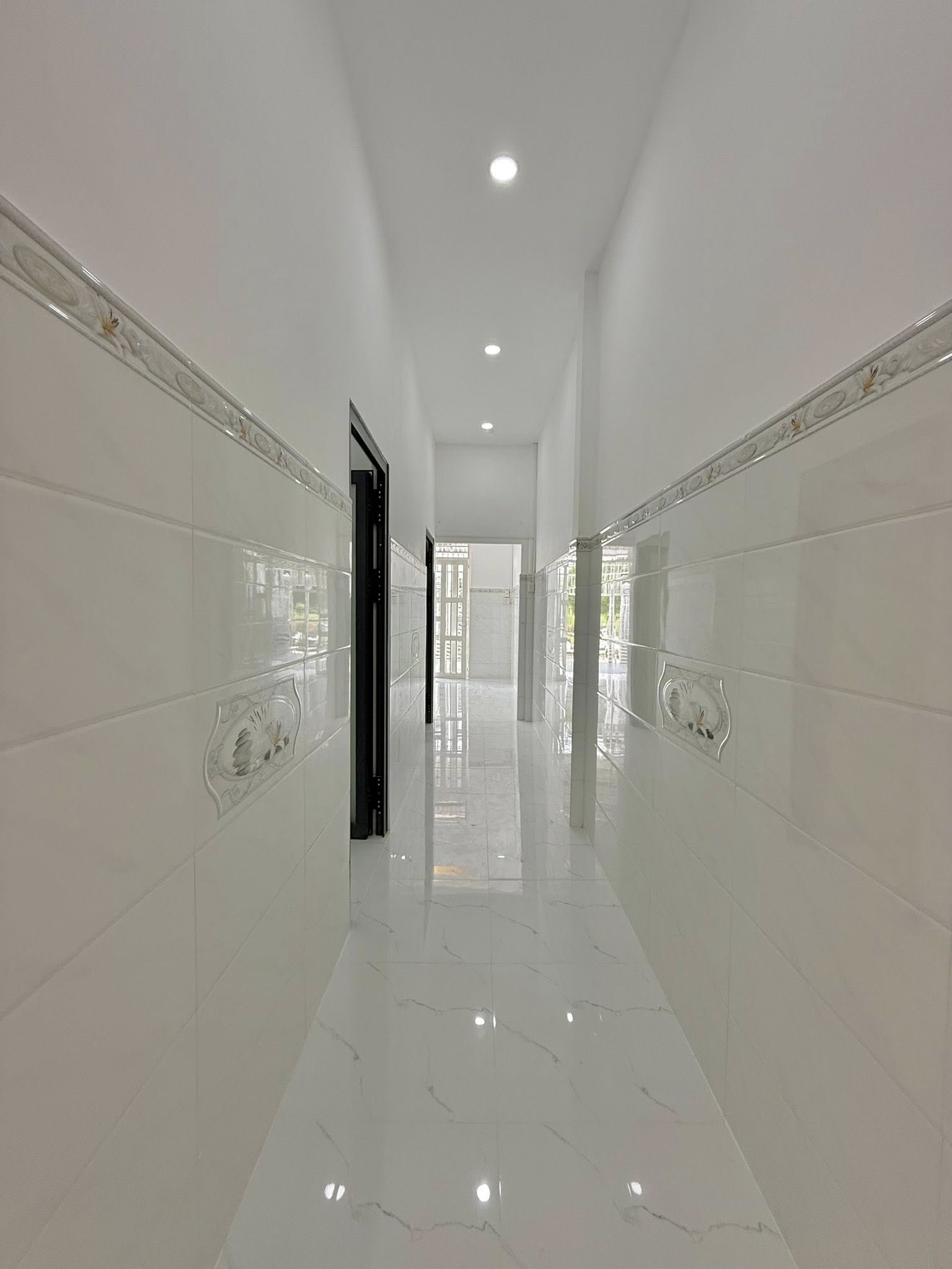 ban-nha-pho-my-phong-gan-nga-4-cha-sau-90m2