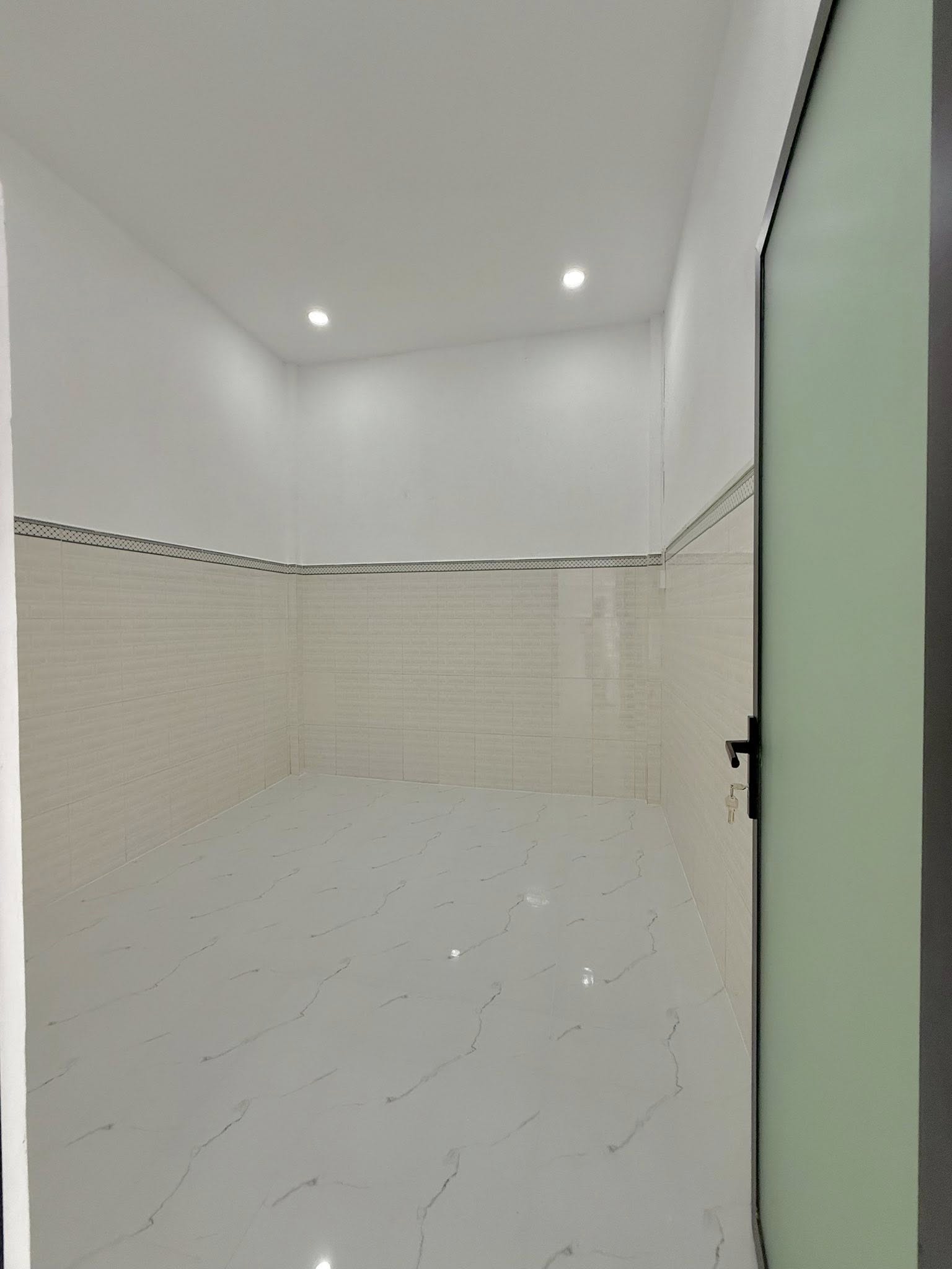 ban-nha-pho-my-phong-gan-nga-4-cha-sau-90m2