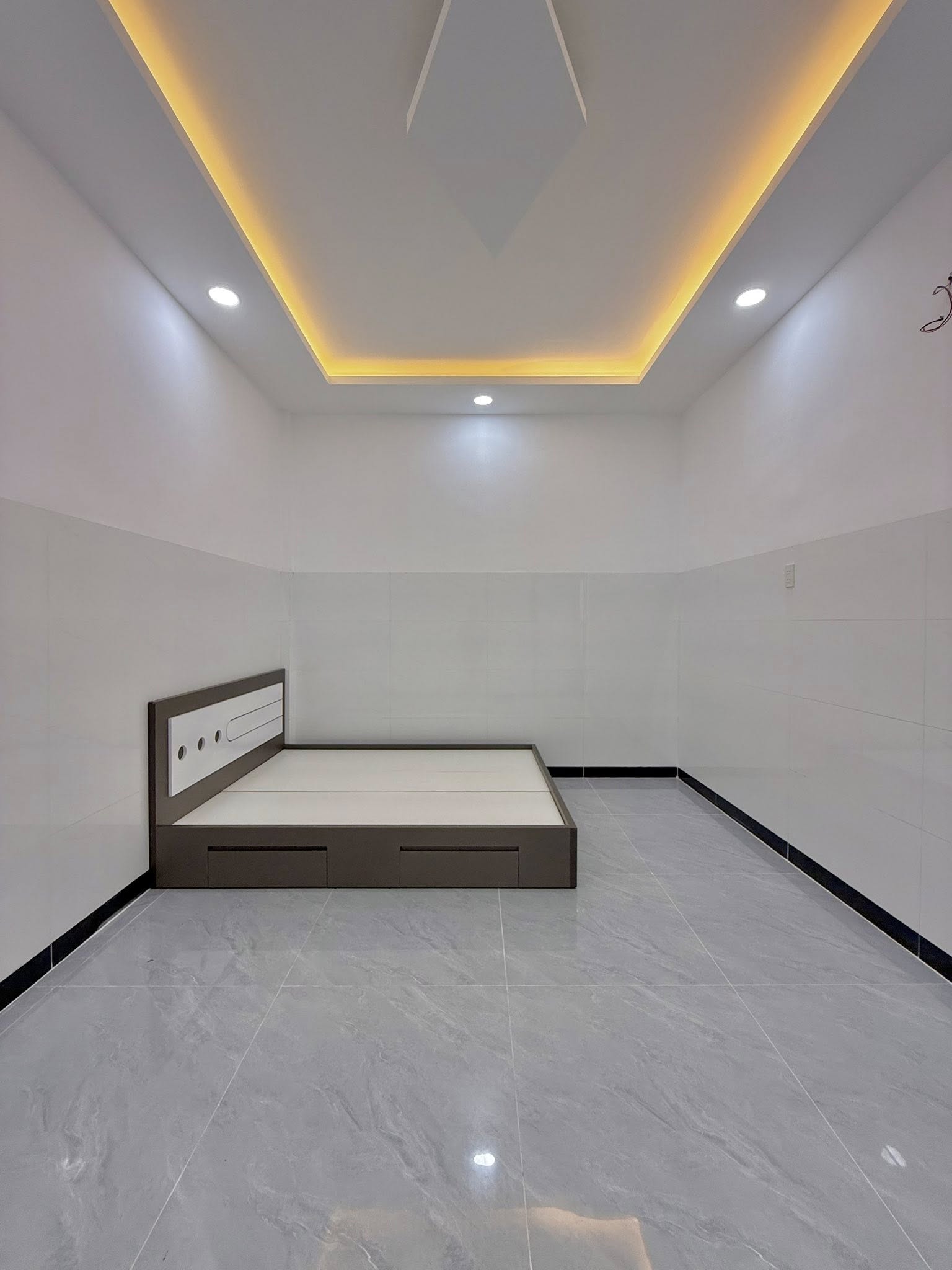 ban-nha-pho-my-phong-tan-co-dien-100m2