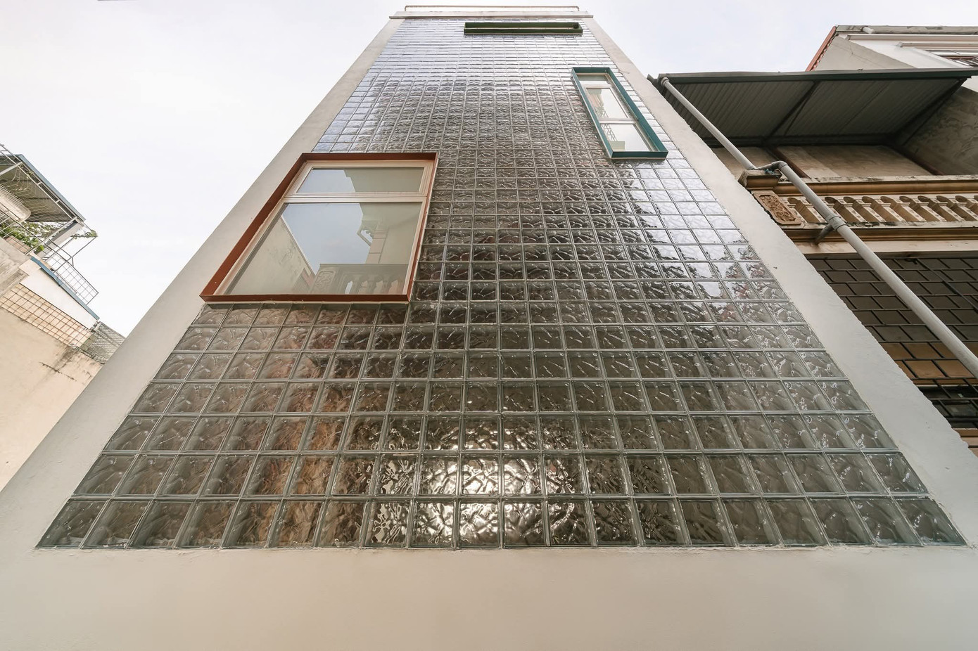 Chiêm Ngưỡng Ngôi Nhà 50m2 Tại Hà Nội: Bản Giao Hưởng Màu Sắc Giữa Lòng Đô Thị